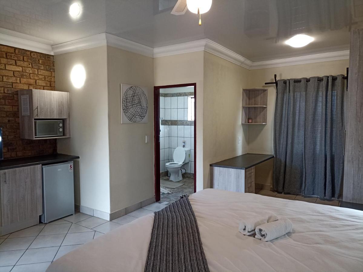 Hotel 4 Seasons Country Club Bronkhorstspruit Exterior foto